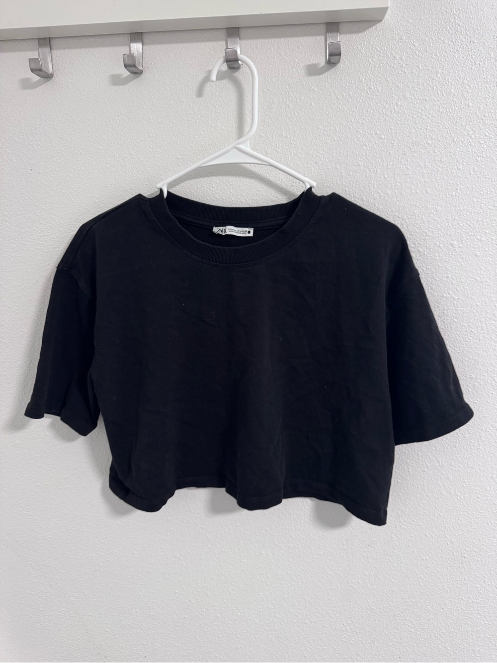 Zara Black Cropped Crewneck Tee